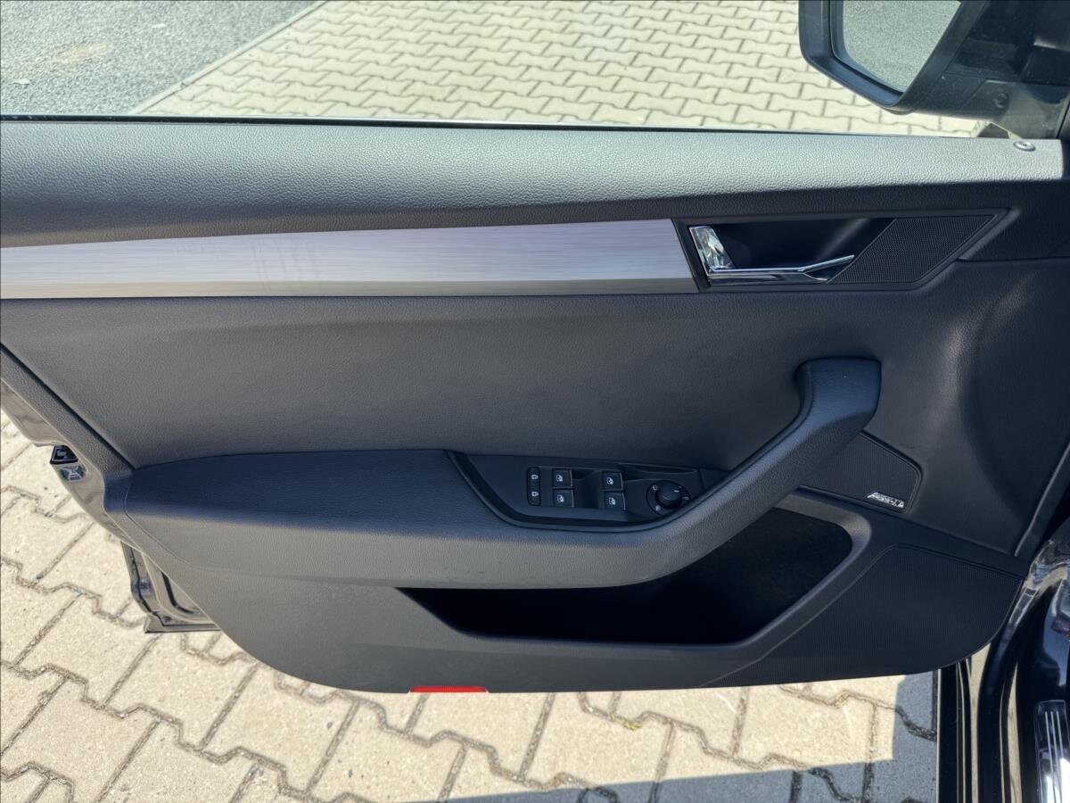 Škoda Superb Kombi 2,0 l 140 kw