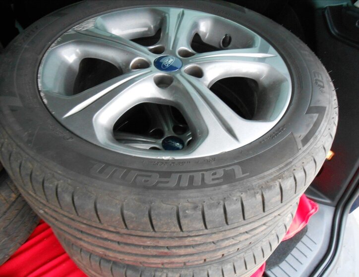 Ford Galaxy Kombi 2,0 l 103 kw