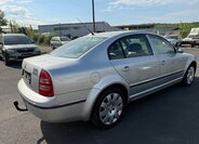 Škoda Superb Sedan / Limuzína 2,8 l 142 kw