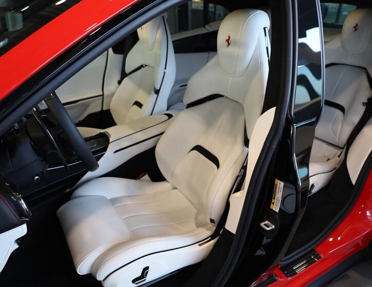 Ferrari Ostatní SUV / Terénní 6,5 l 533 kw