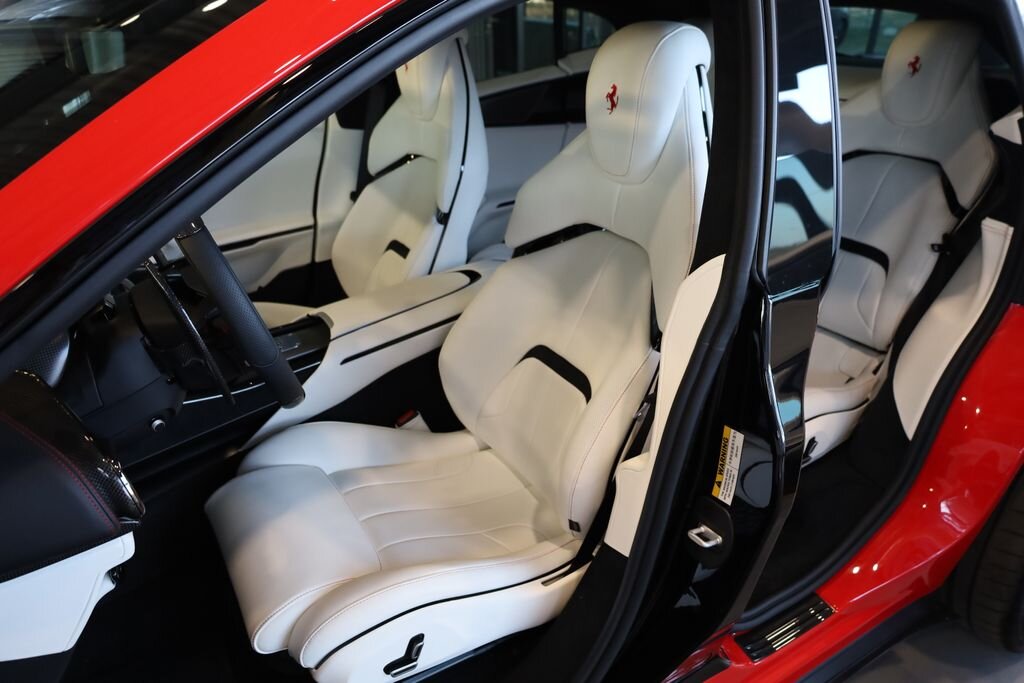 Ferrari Ostatní SUV / Terénní 6,5 l 533 kw