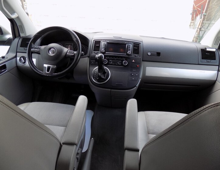 Volkswagen Multivan 24