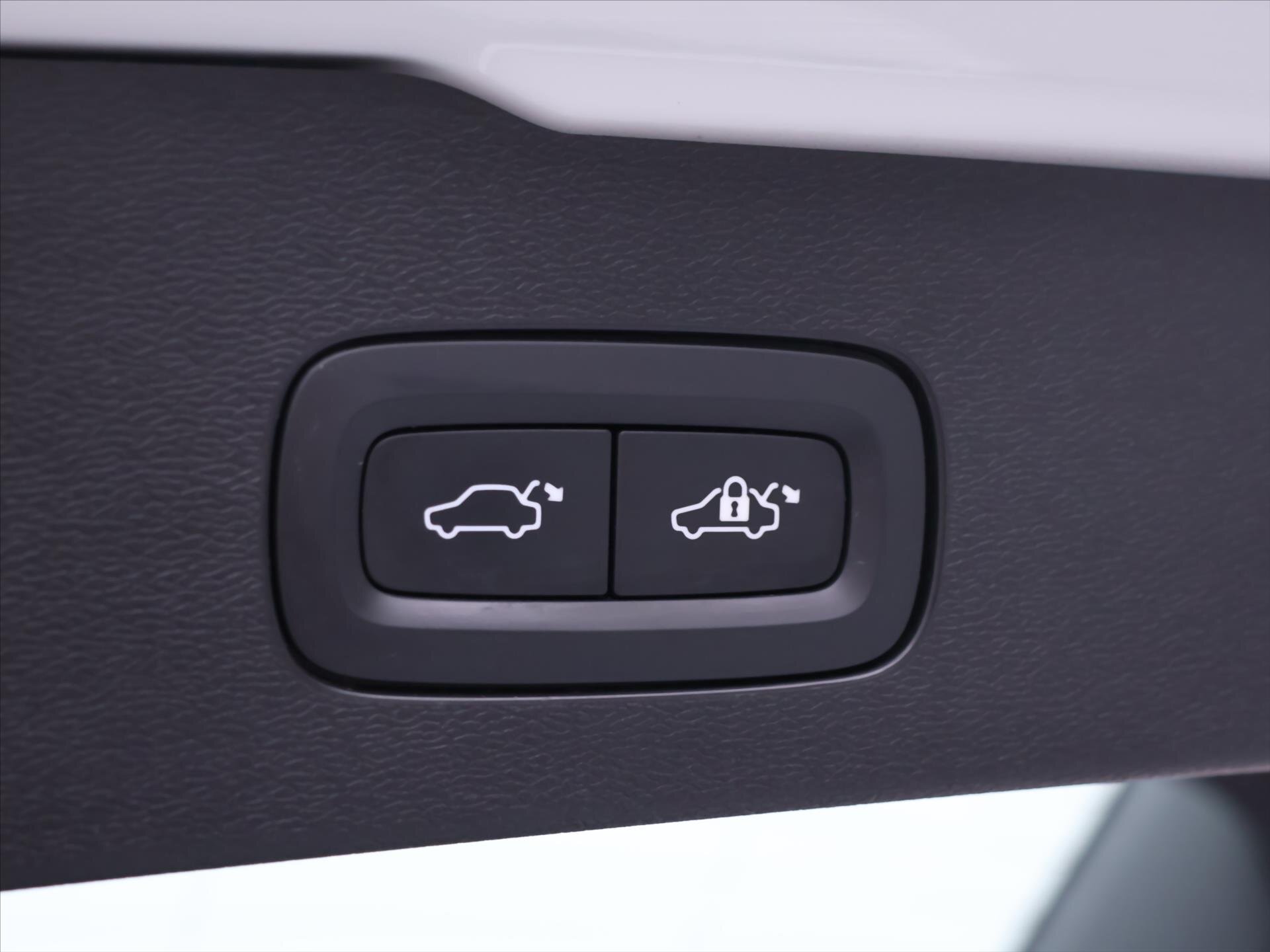 Volvo V60 Kombi 2,0 l 186 kw