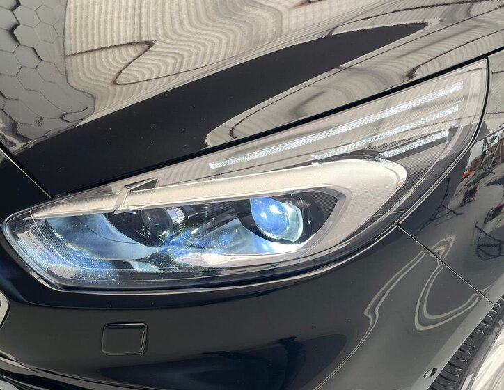 Ford S-MAX MPV 2,5 l 140 kw