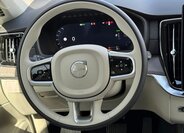 Volvo XC90 SUV / Terénní 2,0 l 335 kw