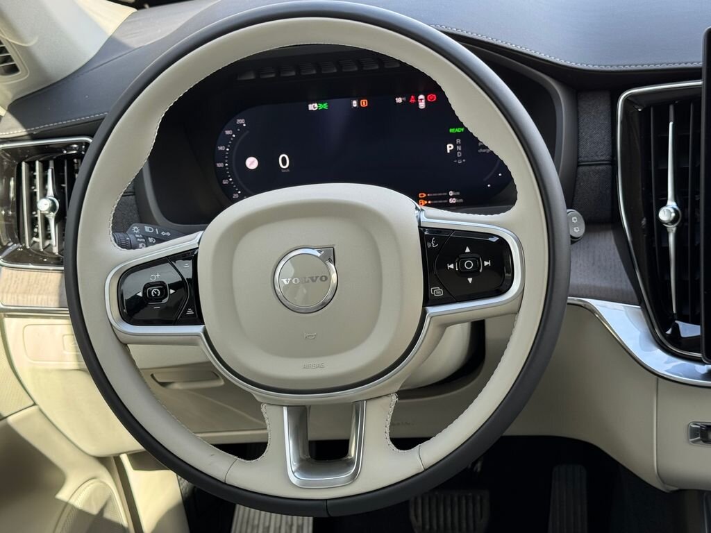 Volvo XC90 SUV / Terénní 2,0 l 335 kw