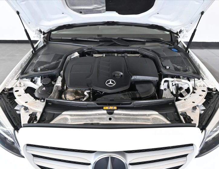 Mercedes-Benz Třídy C Kombi 2,0 l 143 kw