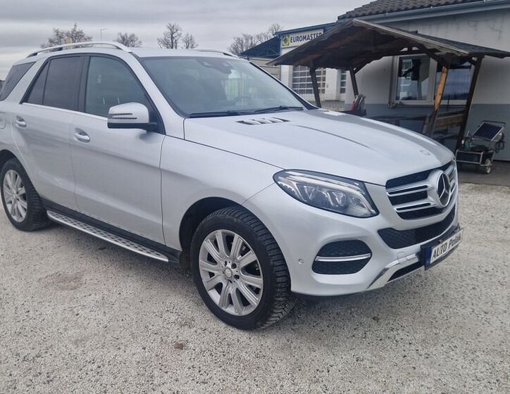 Mercedes-Benz GLE 2