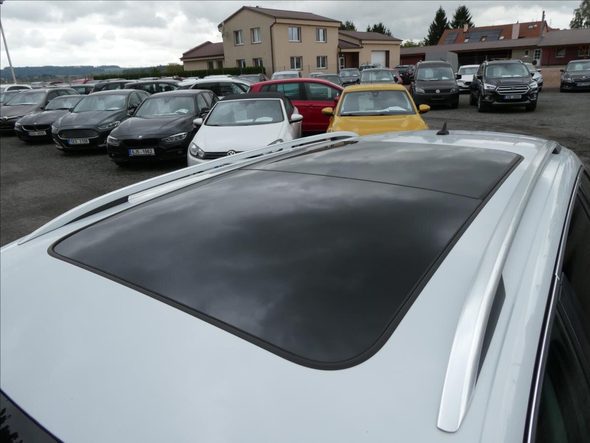 Škoda Superb Kombi 2,0 l 140 kw