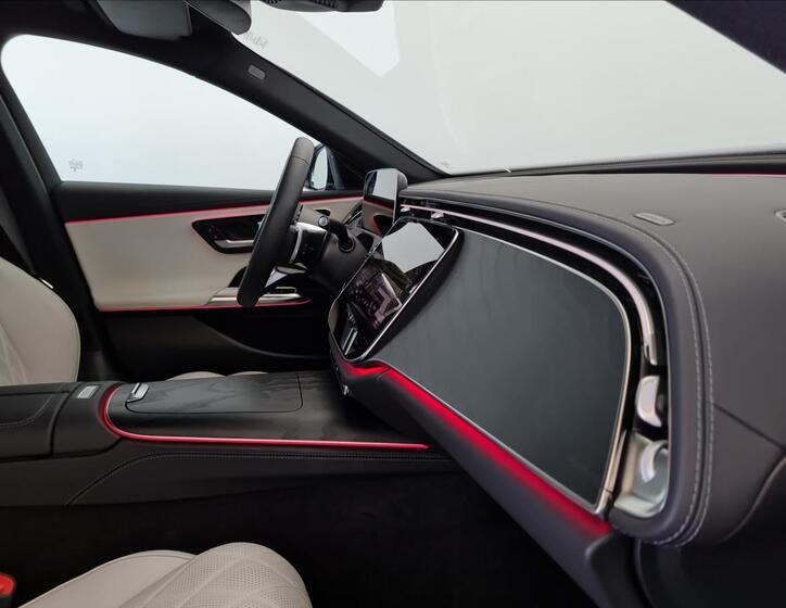 Mercedes-Benz Třídy E 17