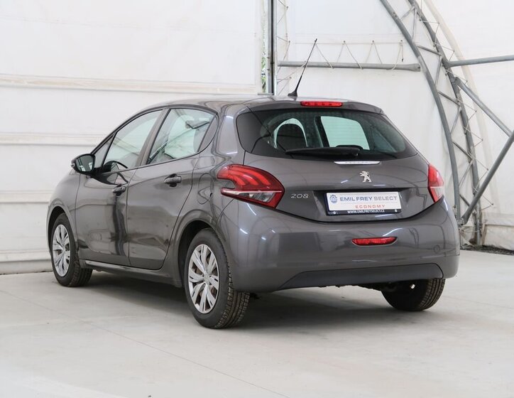 Peugeot 208 8