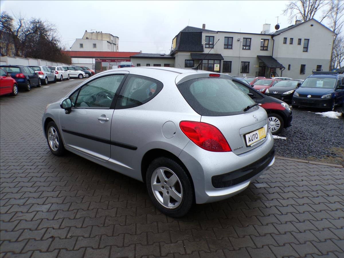 Peugeot 207 Hatchback 1,4 l 70 kw