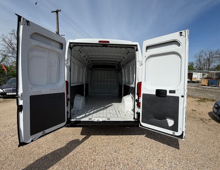 Opel Movano Skříň 2,2 l 121 kw