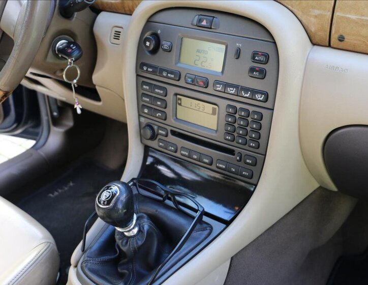 Jaguar X-Type Sedan 2,2 l 114 kw