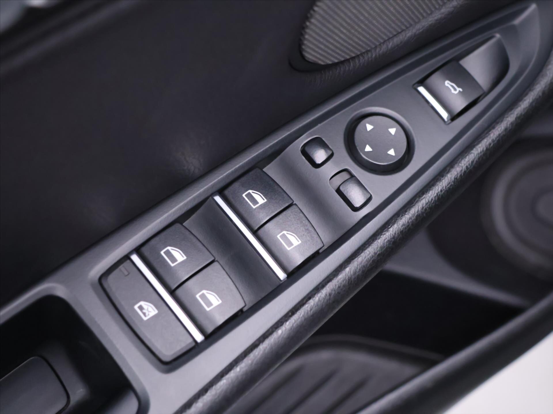 BMW X5 SUV / Terénní 3,0 l 230 kw