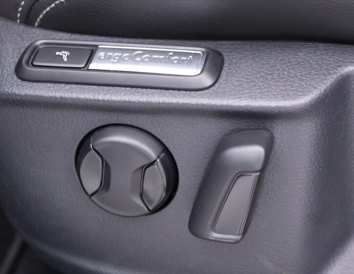 Volkswagen Passat Kombi 2,0 l 110 kw