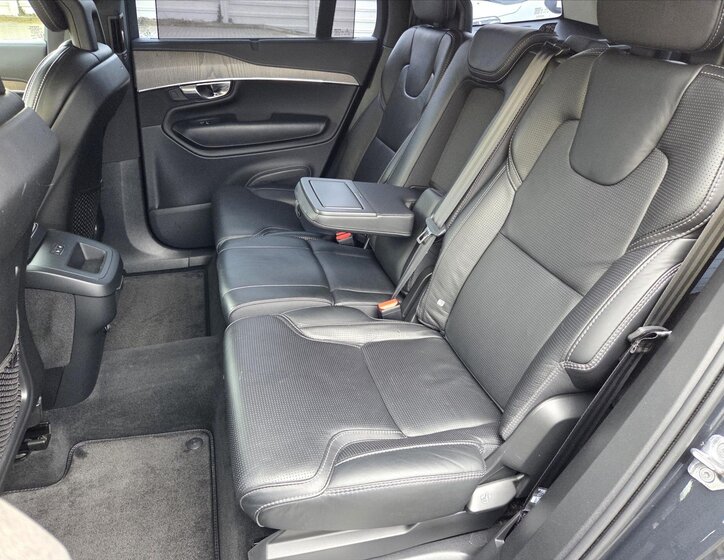 Volvo XC90 SUV / Terénní 2,0 l 173 kw