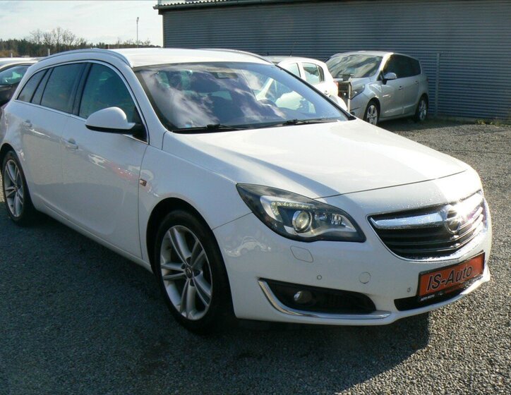 Opel Insignia Kombi 2,0 l 125 kw