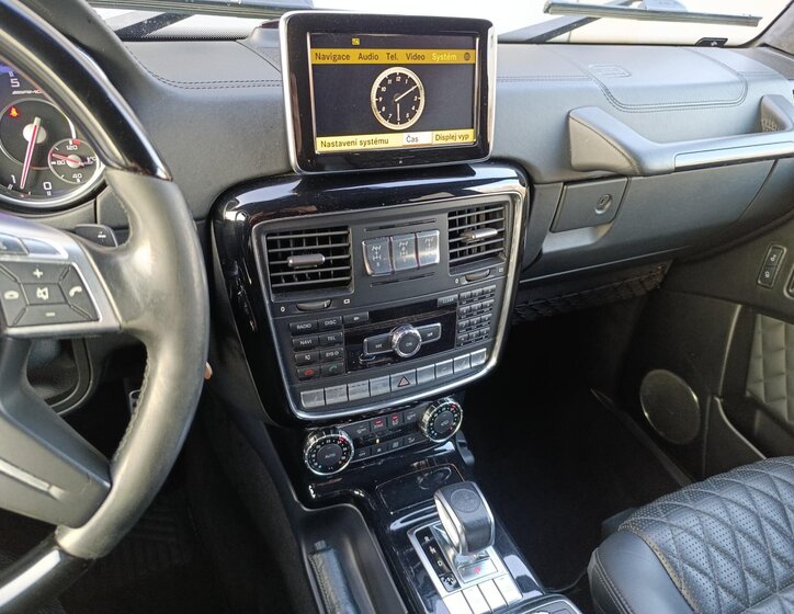 Mercedes-Benz Třídy G SUV / Terénní 5,5 l 400 kw