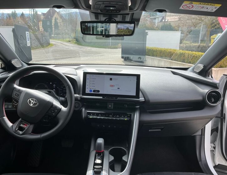 Toyota C-HR SUV / Terénní 2,0 l 145 kw