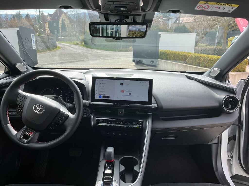 Toyota C-HR SUV / Terénní 2,0 l 145 kw