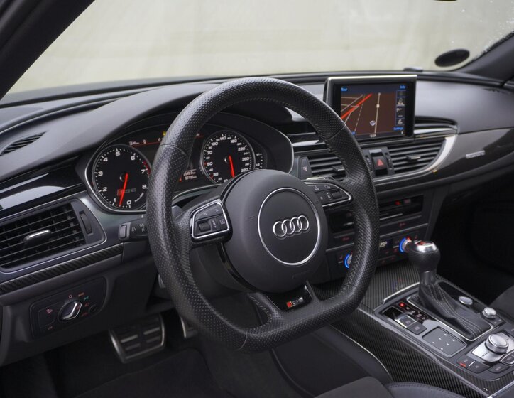 Audi RS 6 Hatchback 4,0 l 412 kw