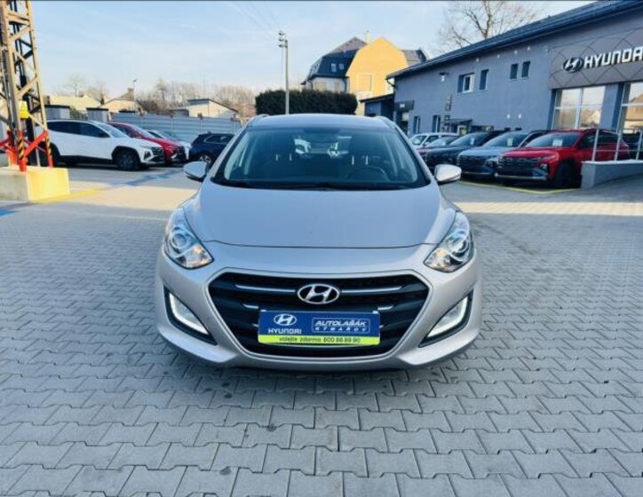 Hyundai i30 Kombi 1,6 l 81 kw