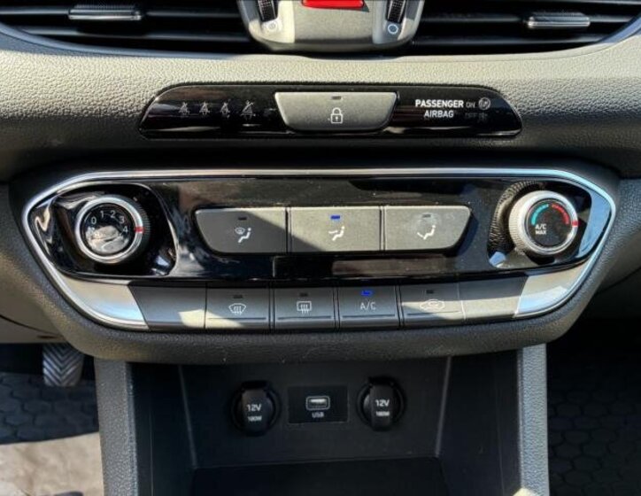 Hyundai i30 Kombi 998,0 88 kw
