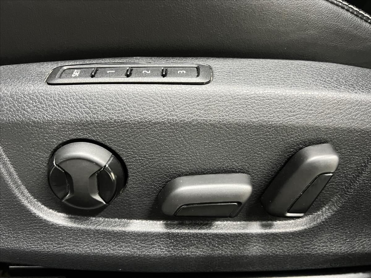 Škoda Superb Sedan / Limuzína 2,0 l 140 kw