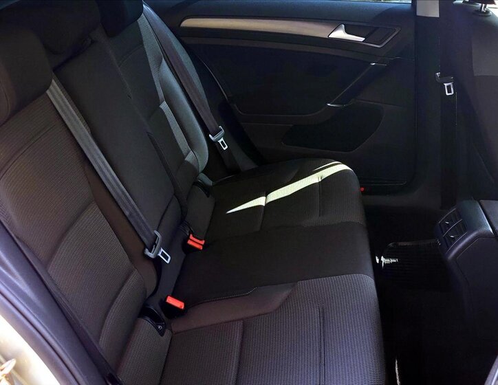 Volkswagen Golf Kombi 1,6 l 85 kw