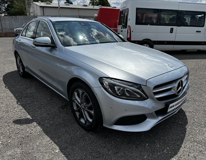 Mercedes-Benz Třídy C Sedan / Limuzína 1,6 l 115 kw
