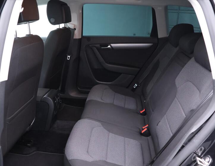 Volkswagen Passat 16