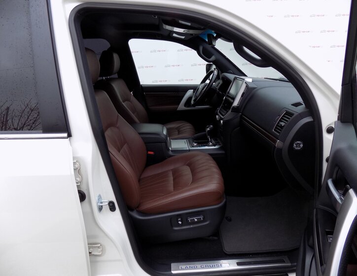 Toyota Land Cruiser 15