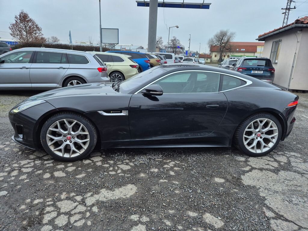 Jaguar F-Type Kupé 2,0 l 221 kw