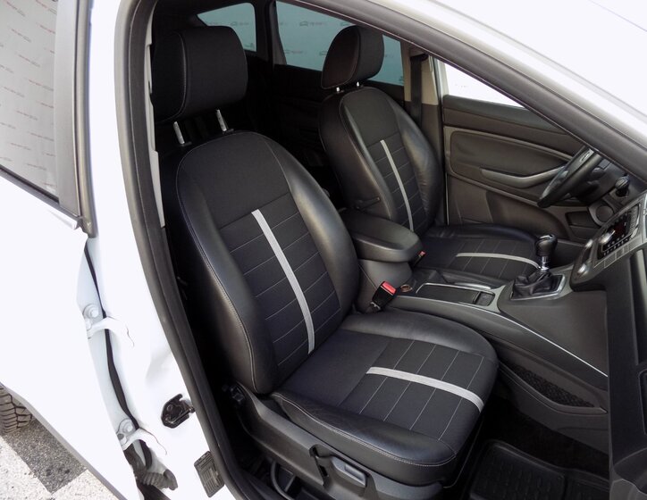 Ford Kuga SUV / Terénní 2,0 l 120 kw