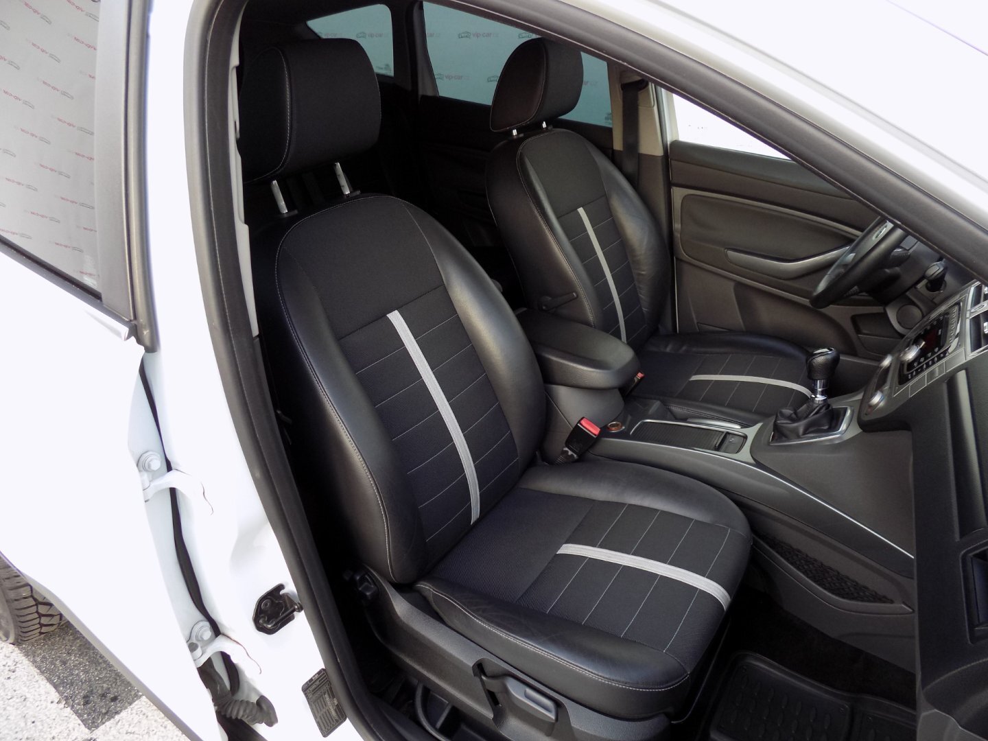 Ford Kuga SUV / Terénní 2,0 l 120 kw