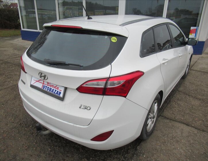 Hyundai i30 Kombi 1,6 l 88 kw