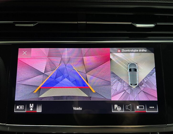 Audi Q8 SUV / Terénní 3,0 l 210 kw