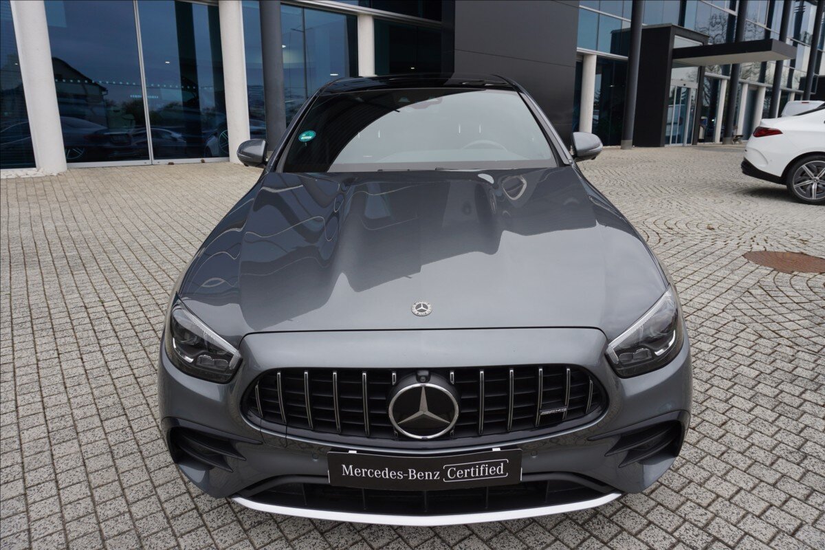 Mercedes-Benz Třídy E Sedan / Limuzína 3,0 l 320 kw