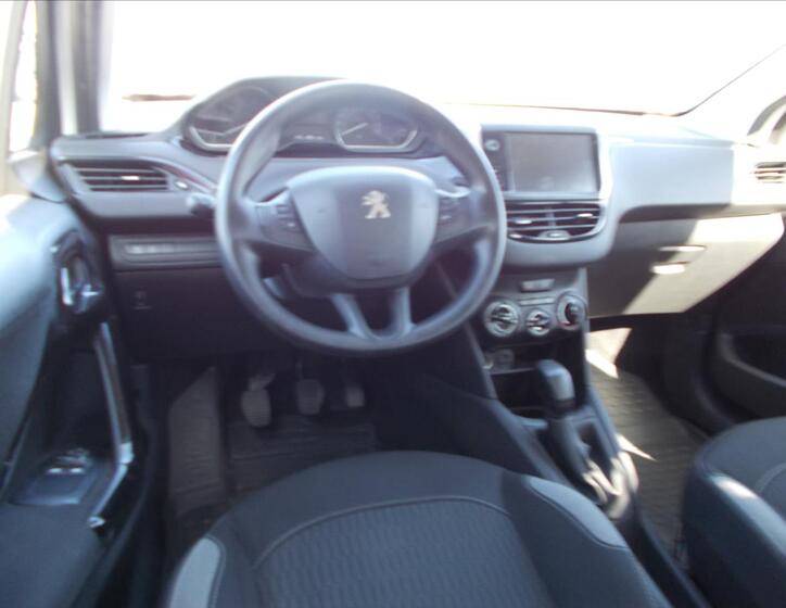 Peugeot 208 17
