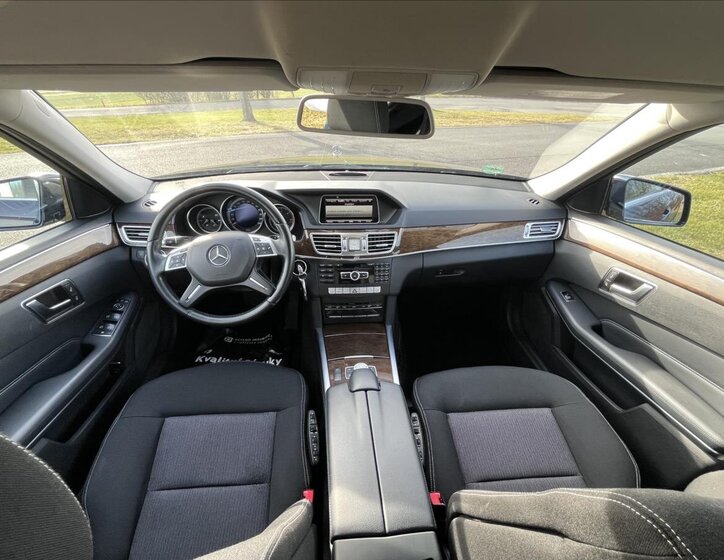 Mercedes-Benz Třídy E Kombi 3,0 l 190 kw