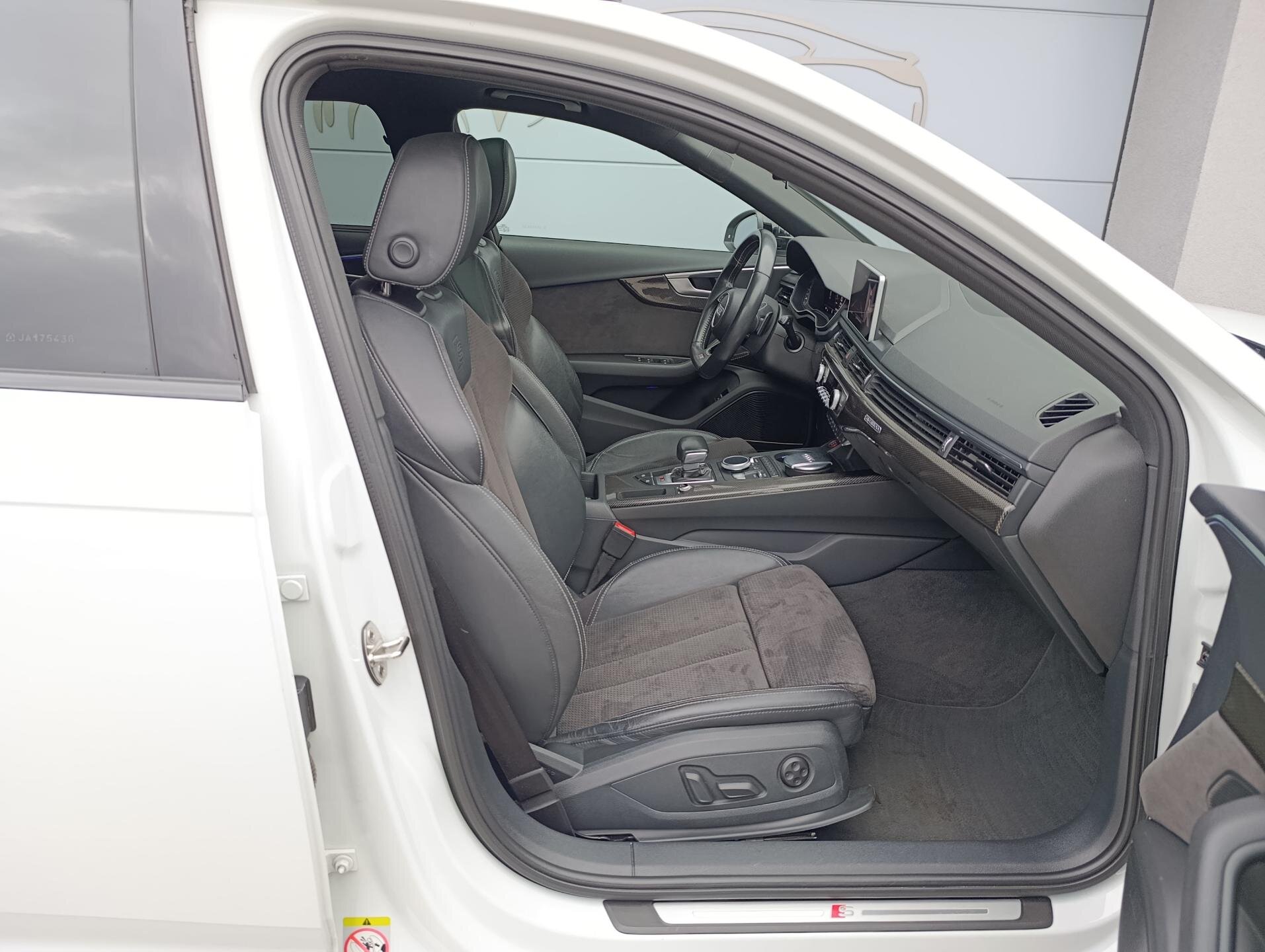 Audi S4 Kombi 3,0 l 260 kw