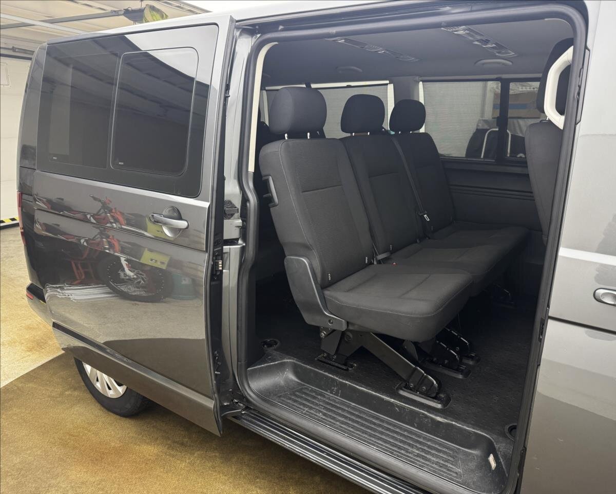 Volkswagen Caravelle Kombi 2,0 l 110 kw