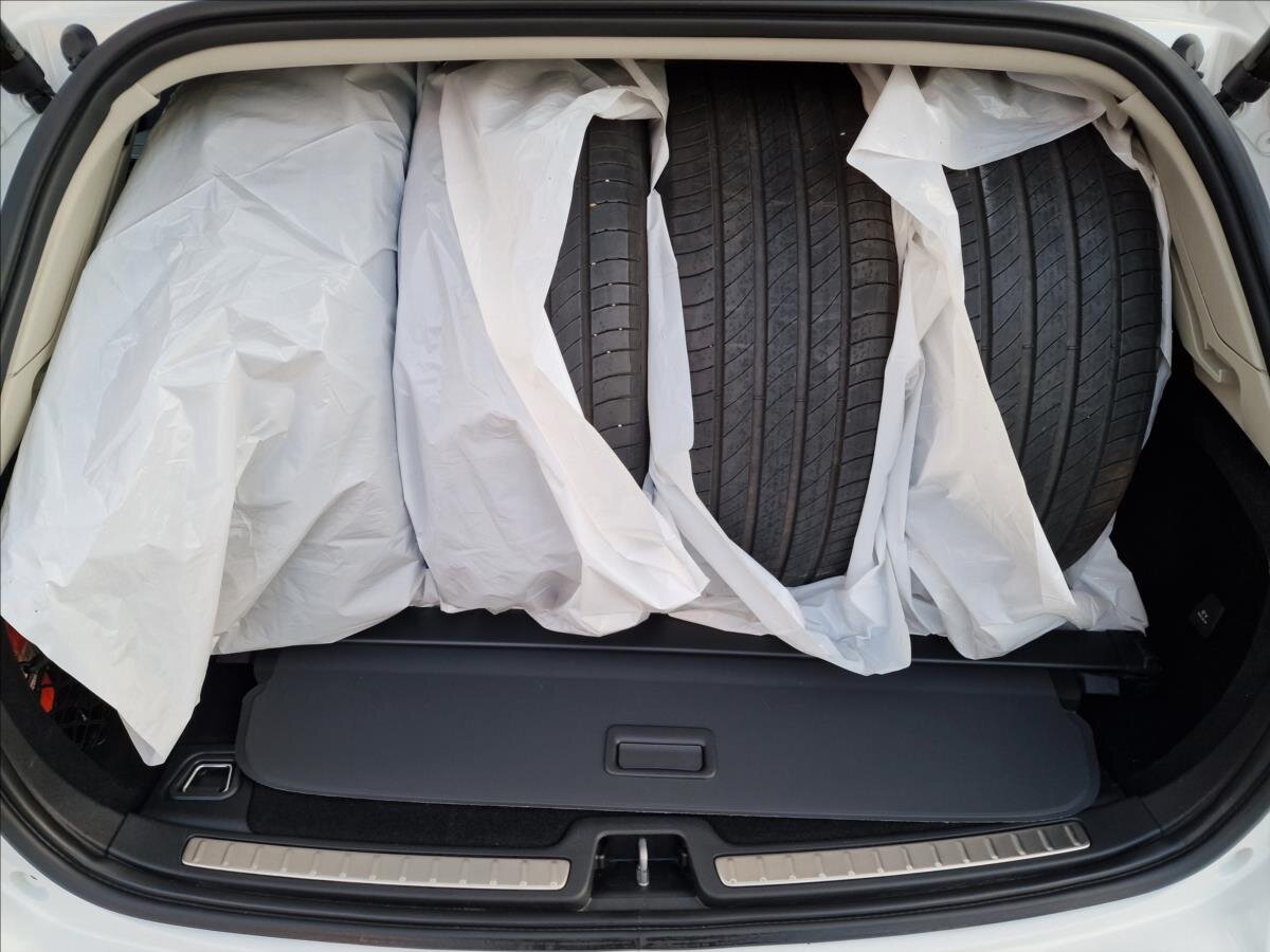 Volvo V60 Kombi 2,0 l 145 kw