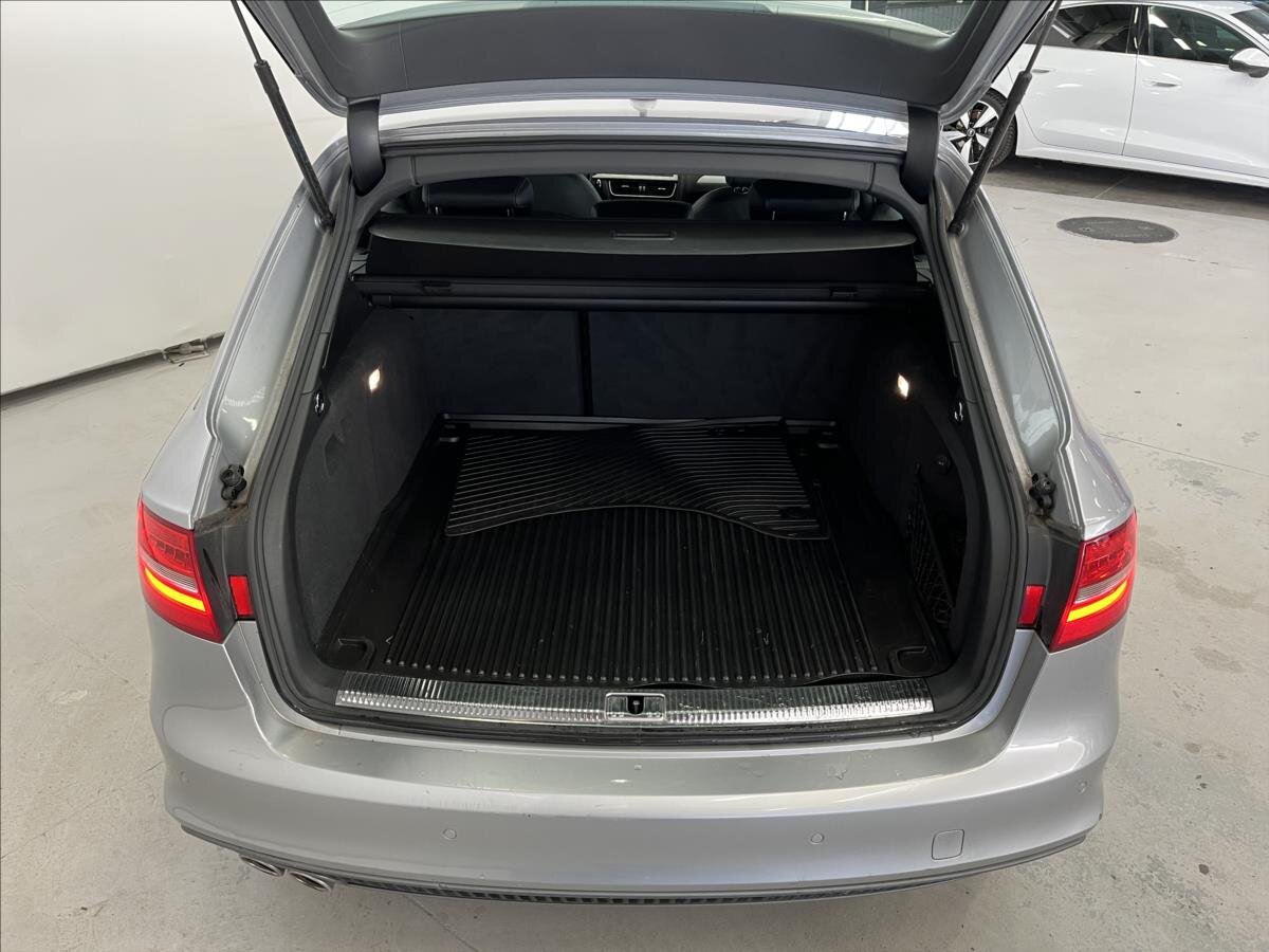 Audi A4 Kombi 2,0 l 140 kw