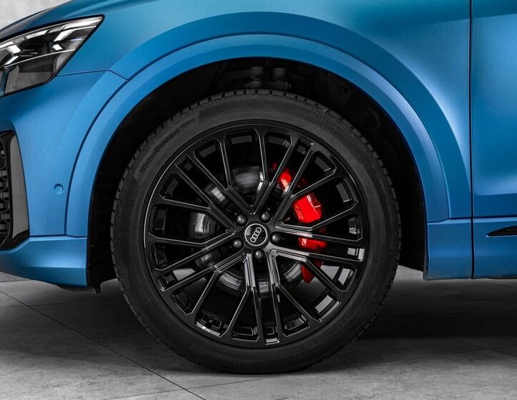 Audi Q8 SUV / Terénní 3,0 l 210 kw