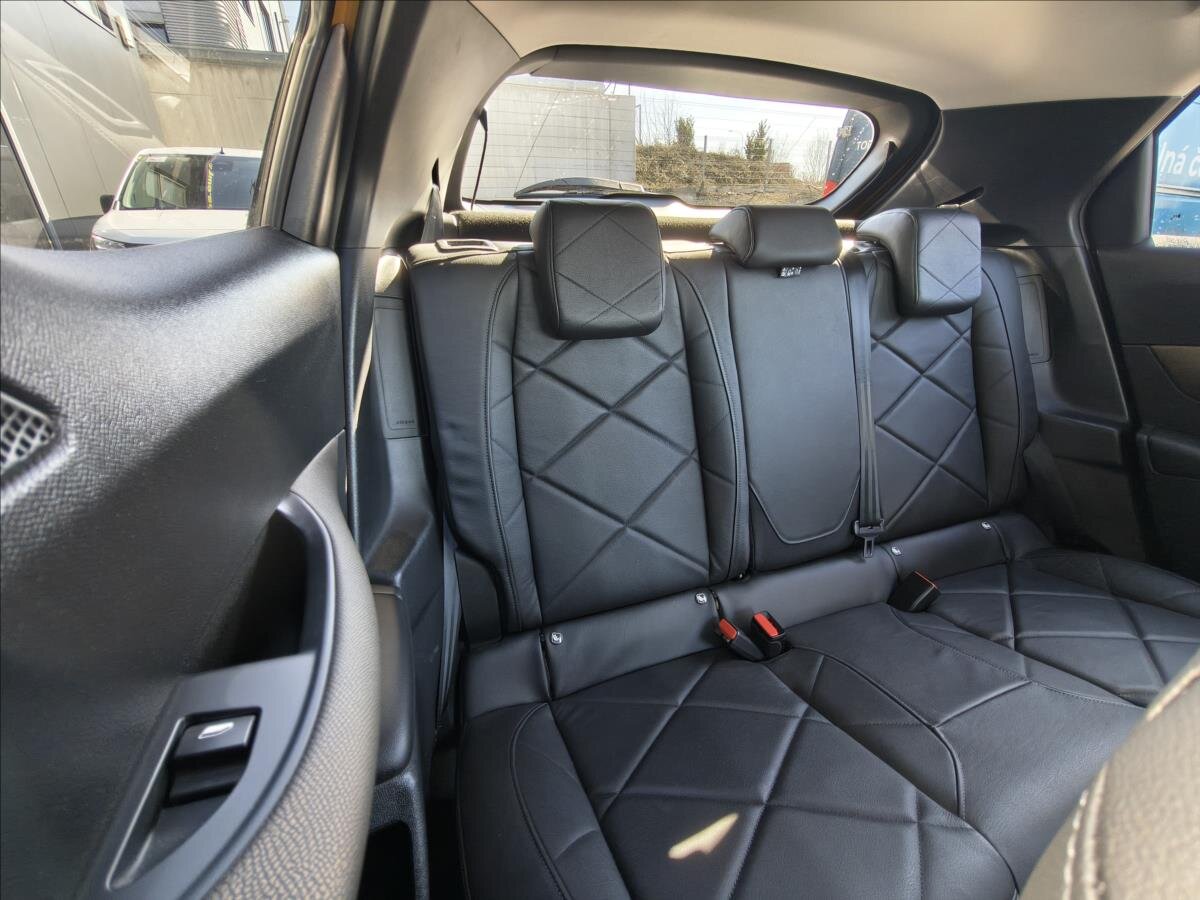 DS Automobiles DS3 Crossback Hatchback 1,2 l 114 kw