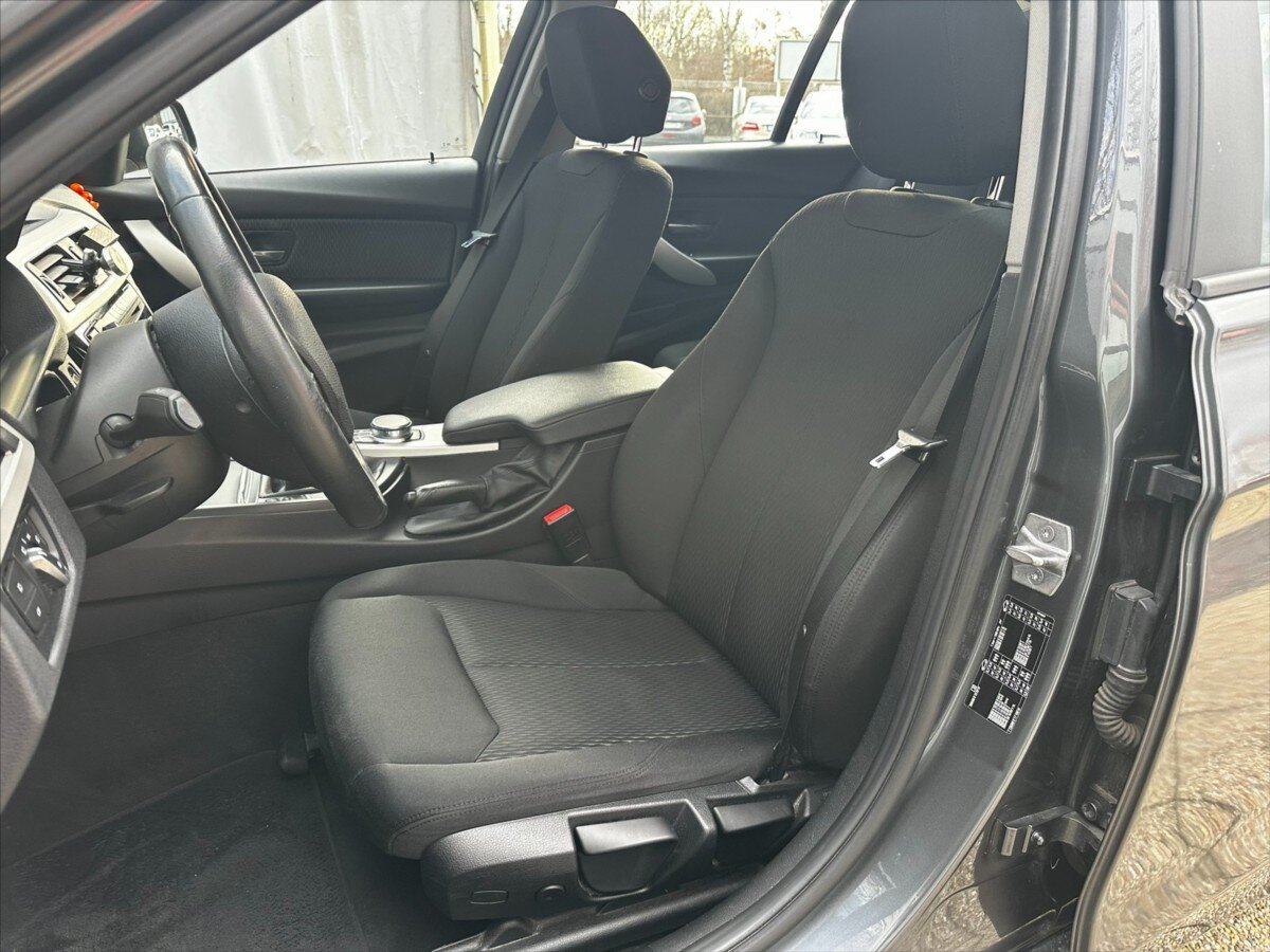 BMW Řada 3 Kombi 2,0 l 120 kw