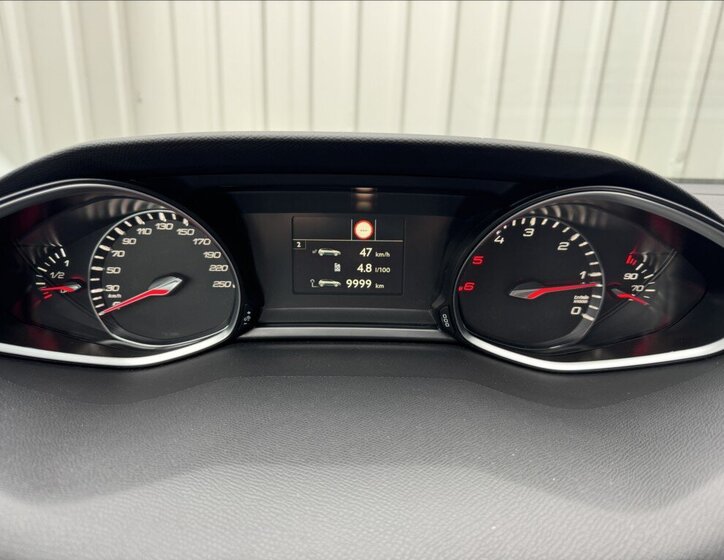 Peugeot 308 Kombi 1,5 l 96 kw