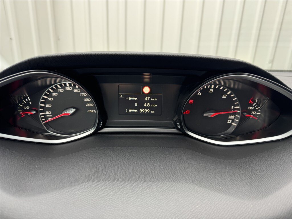 Peugeot 308 Kombi 1,5 l 96 kw